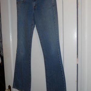 Juniors Levi 518 jeans